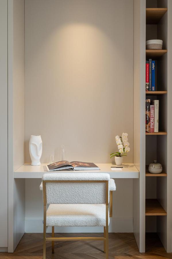 Appartement Avenue Montaigne - Champs Elysees *