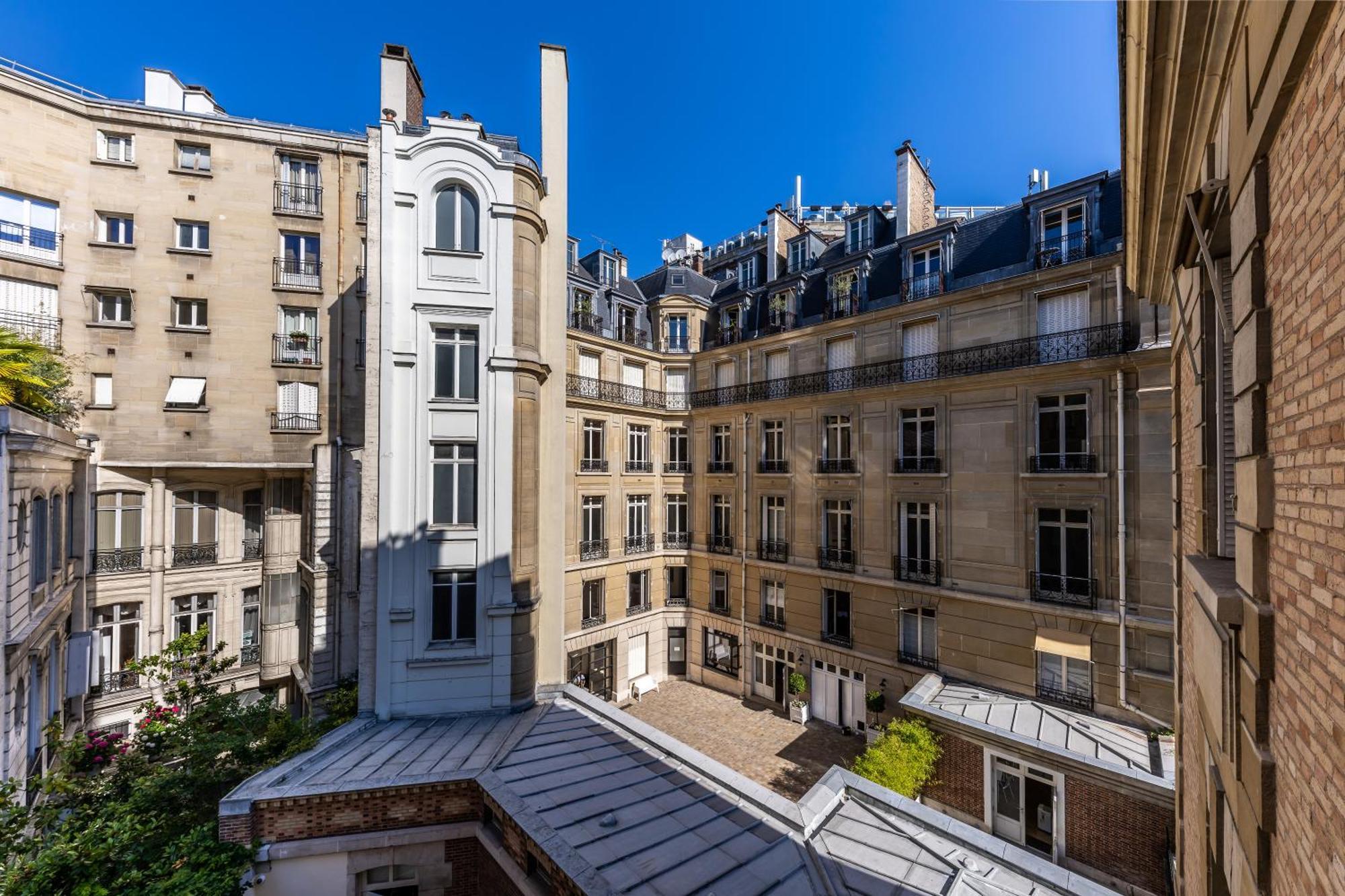 Appartement Avenue Montaigne - Champs Elysees *