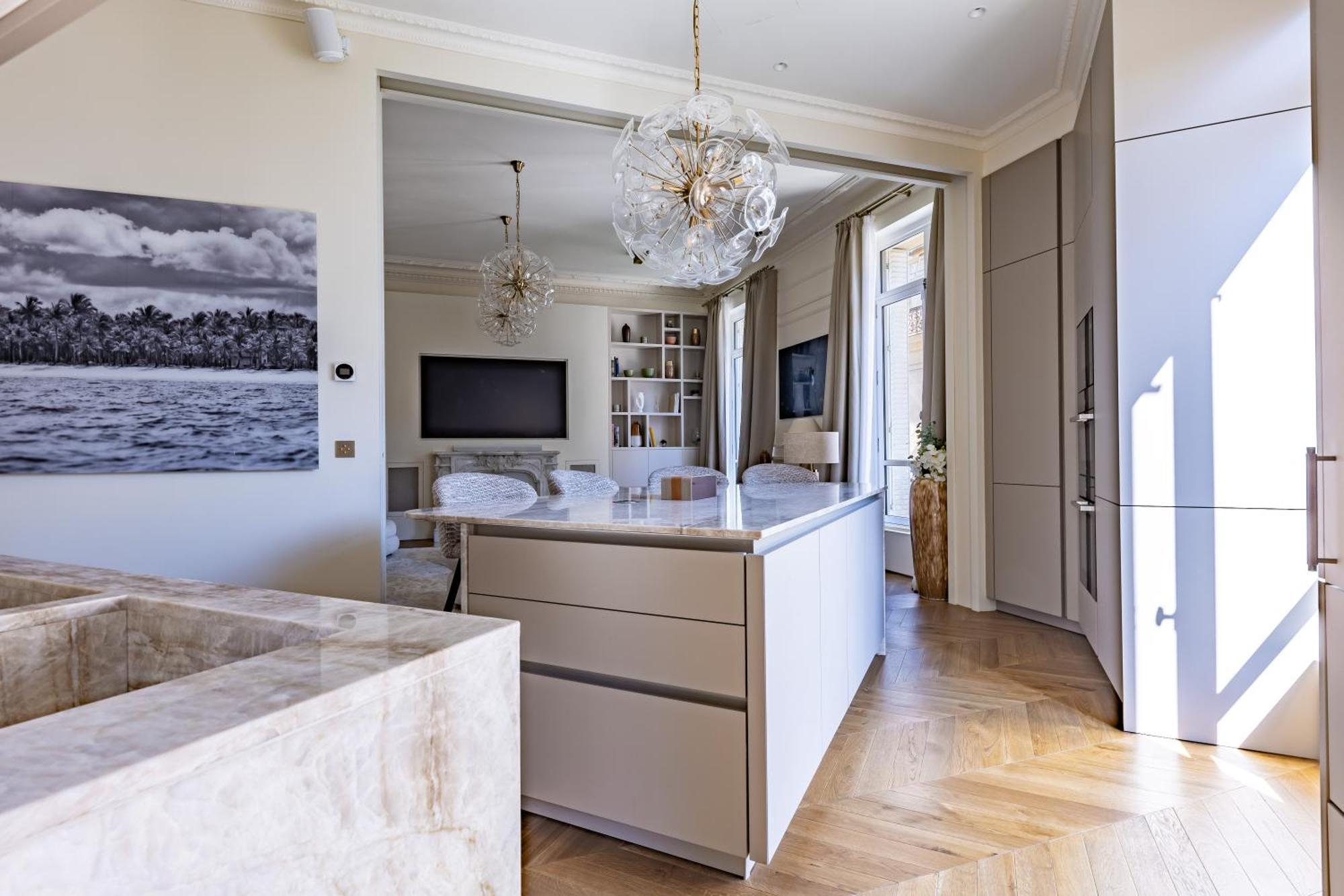 Avenue Montaigne - Champs Elysees Appartement *